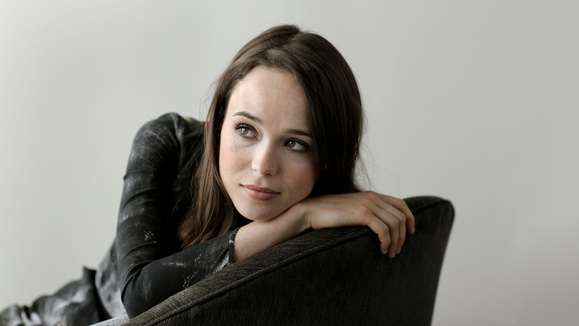 Download Celebrity Ellen Page HD Wallpaper