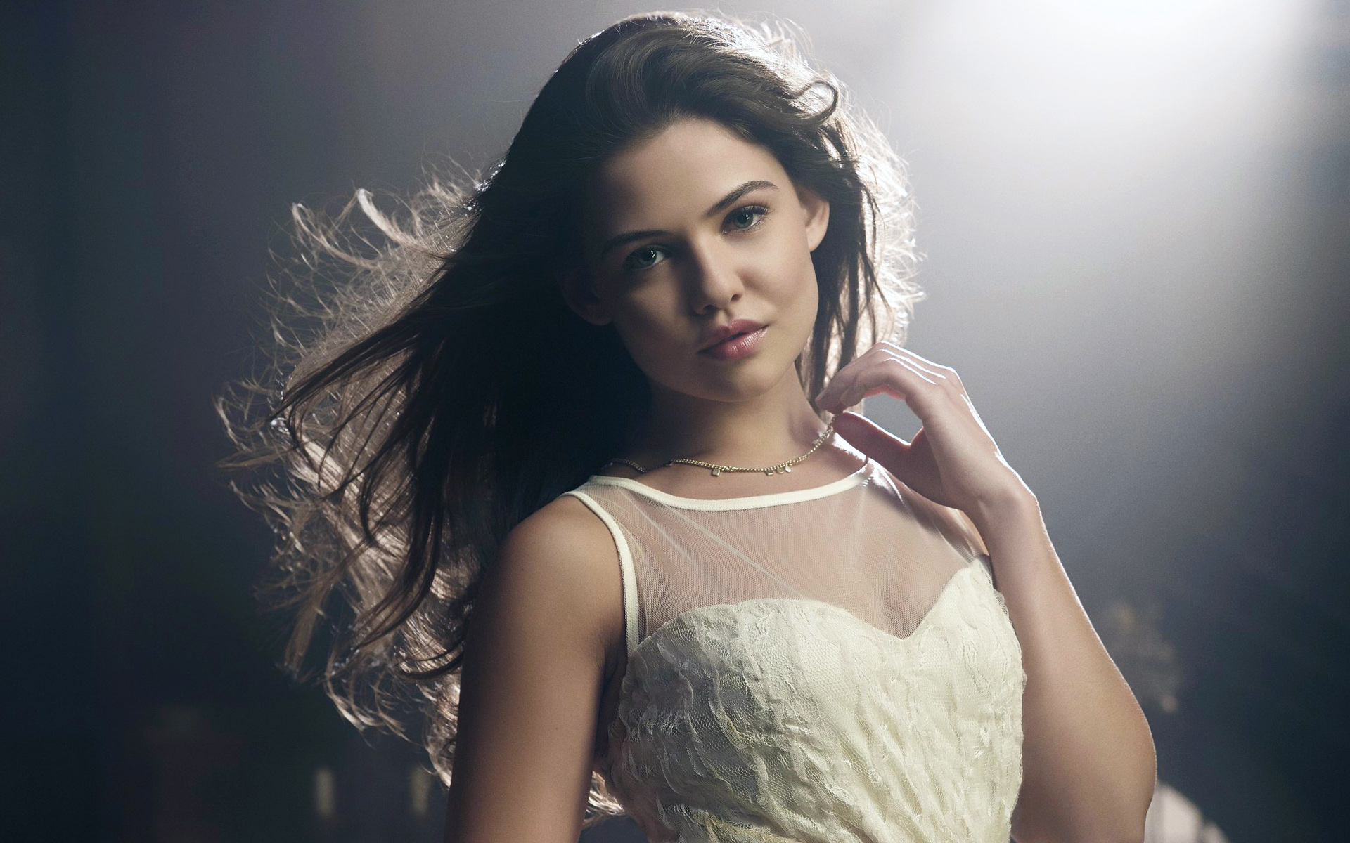 Celebrity Danielle Campbell HD Wallpaper | Background Image