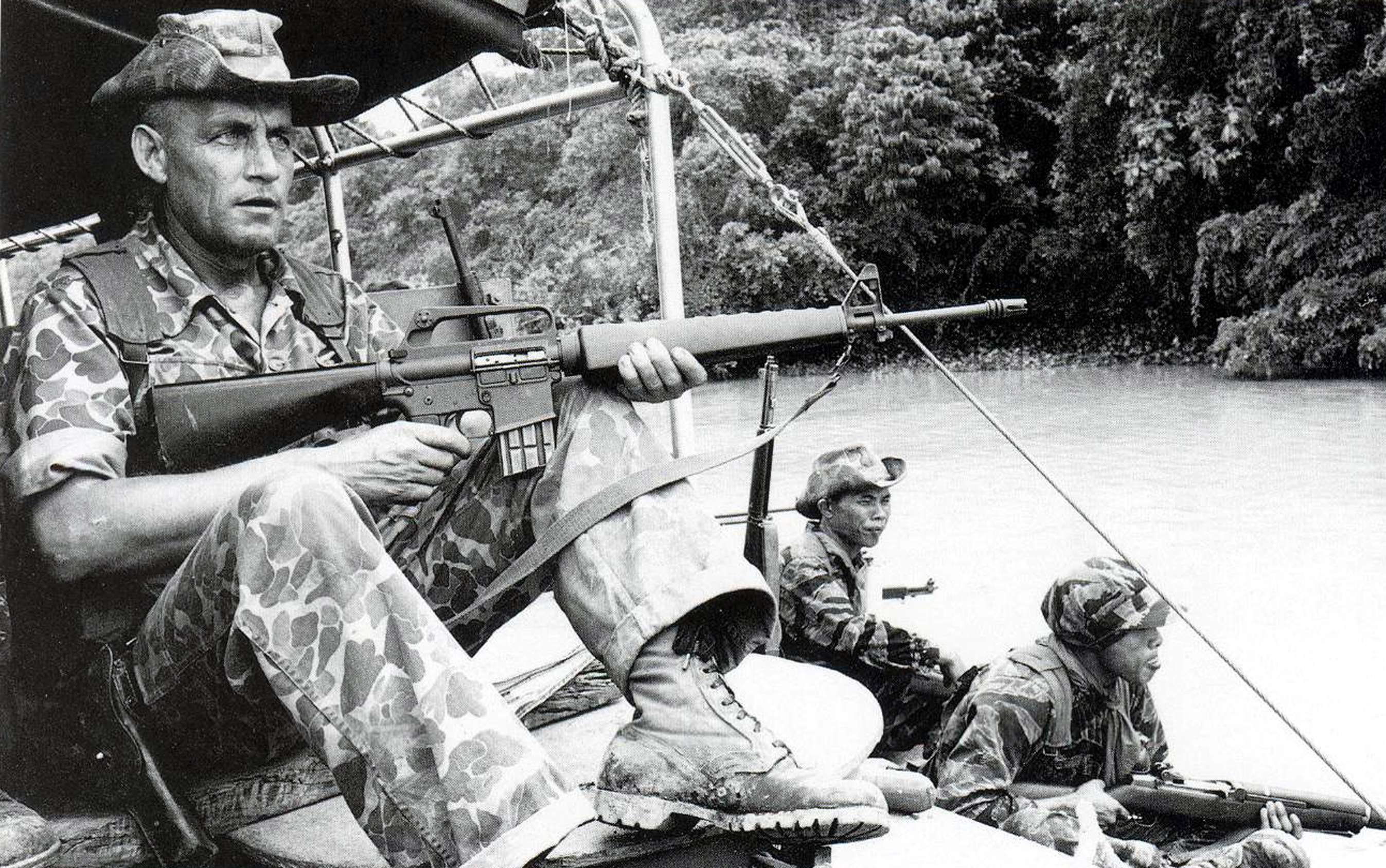 Вьетнам часовой. Американские солдаты во Вьетнаме.