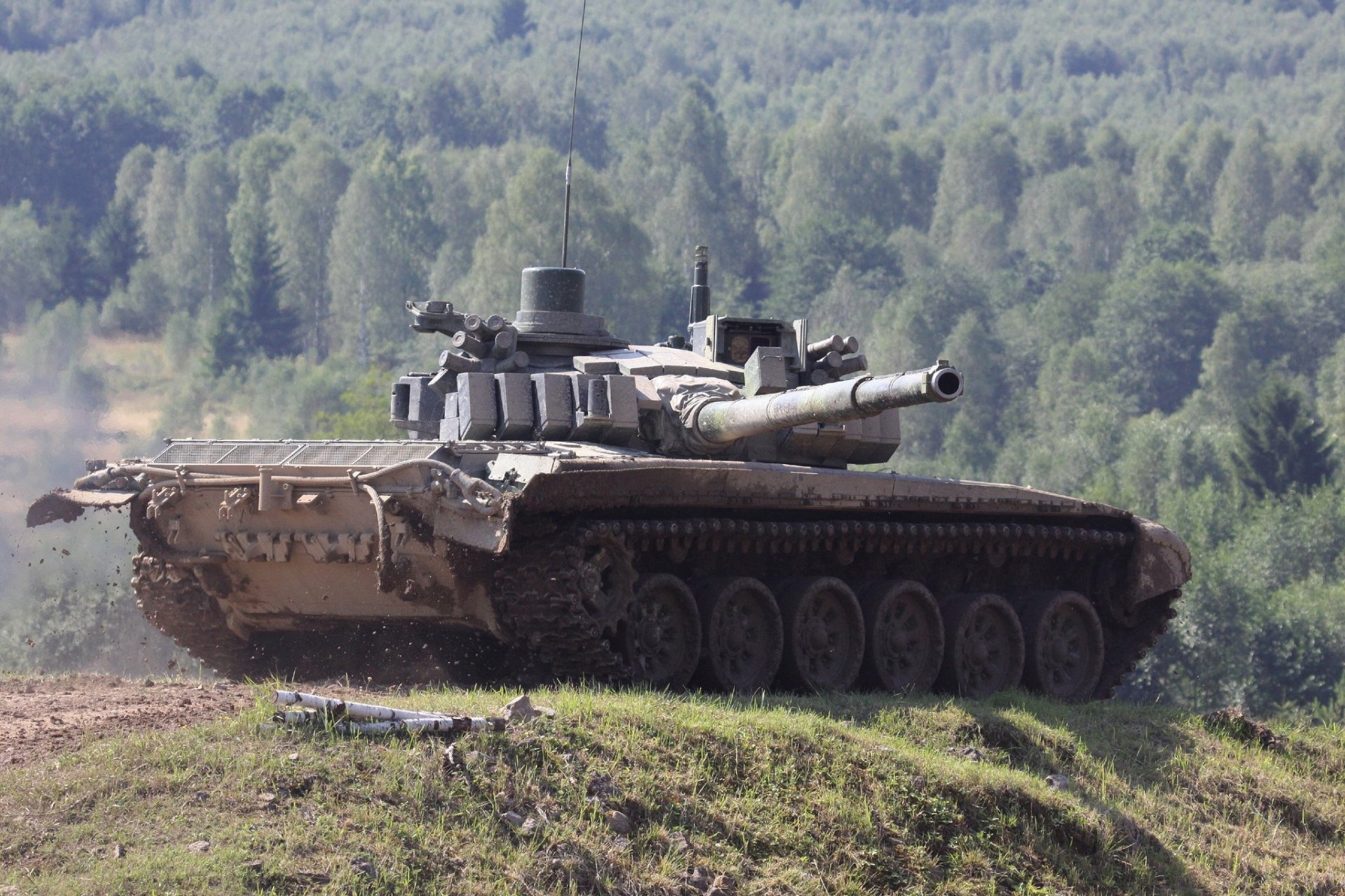 T-72 Full HD Wallpaper and Background Image | 2048x1365 | ID:627155