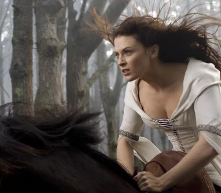 Bridget Regan TV Show Legend Of The Seeker HD Desktop Wallpaper | Background Image