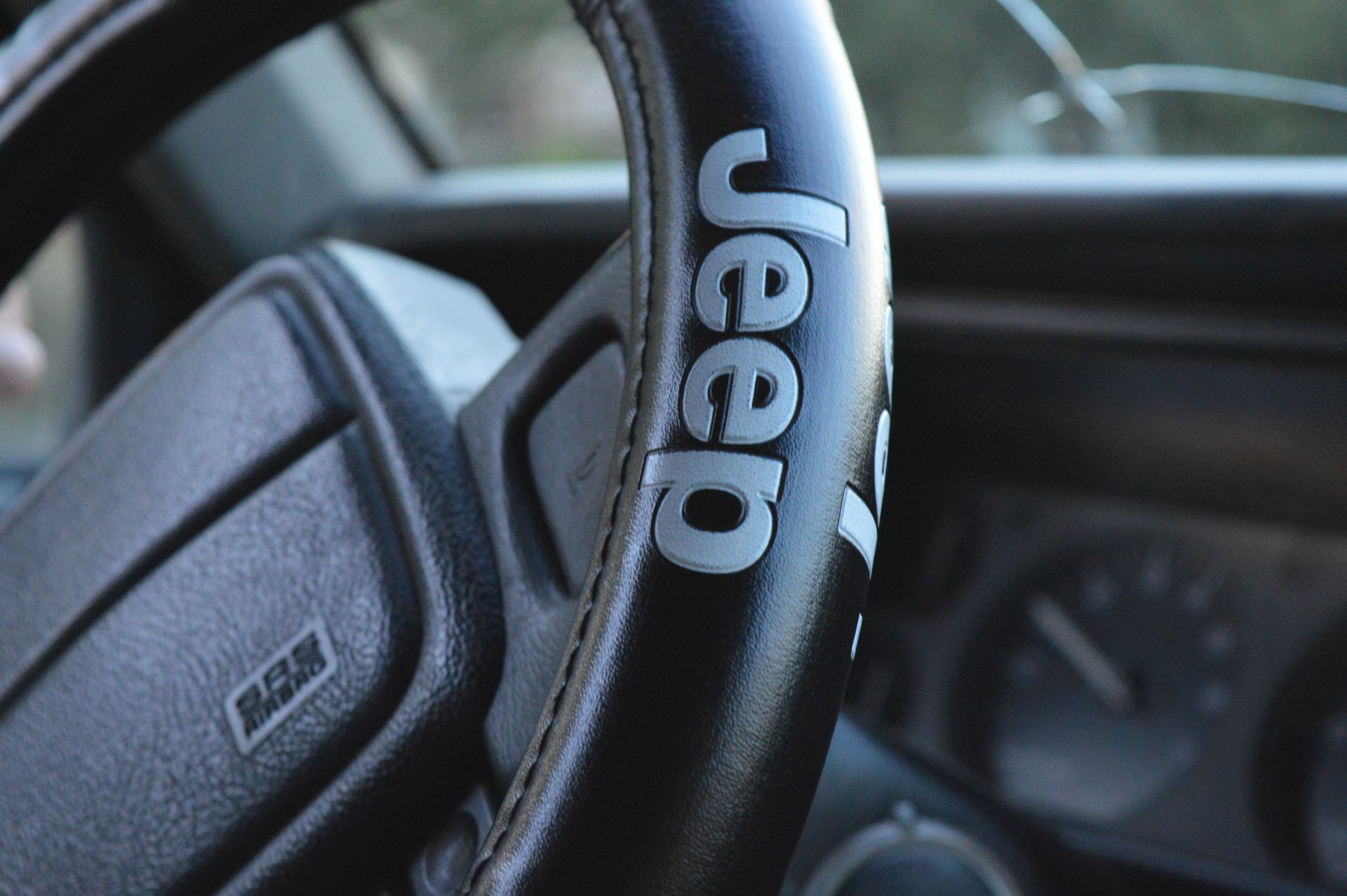 Download Vehicle Jeep 4k Ultra HD Wallpaper