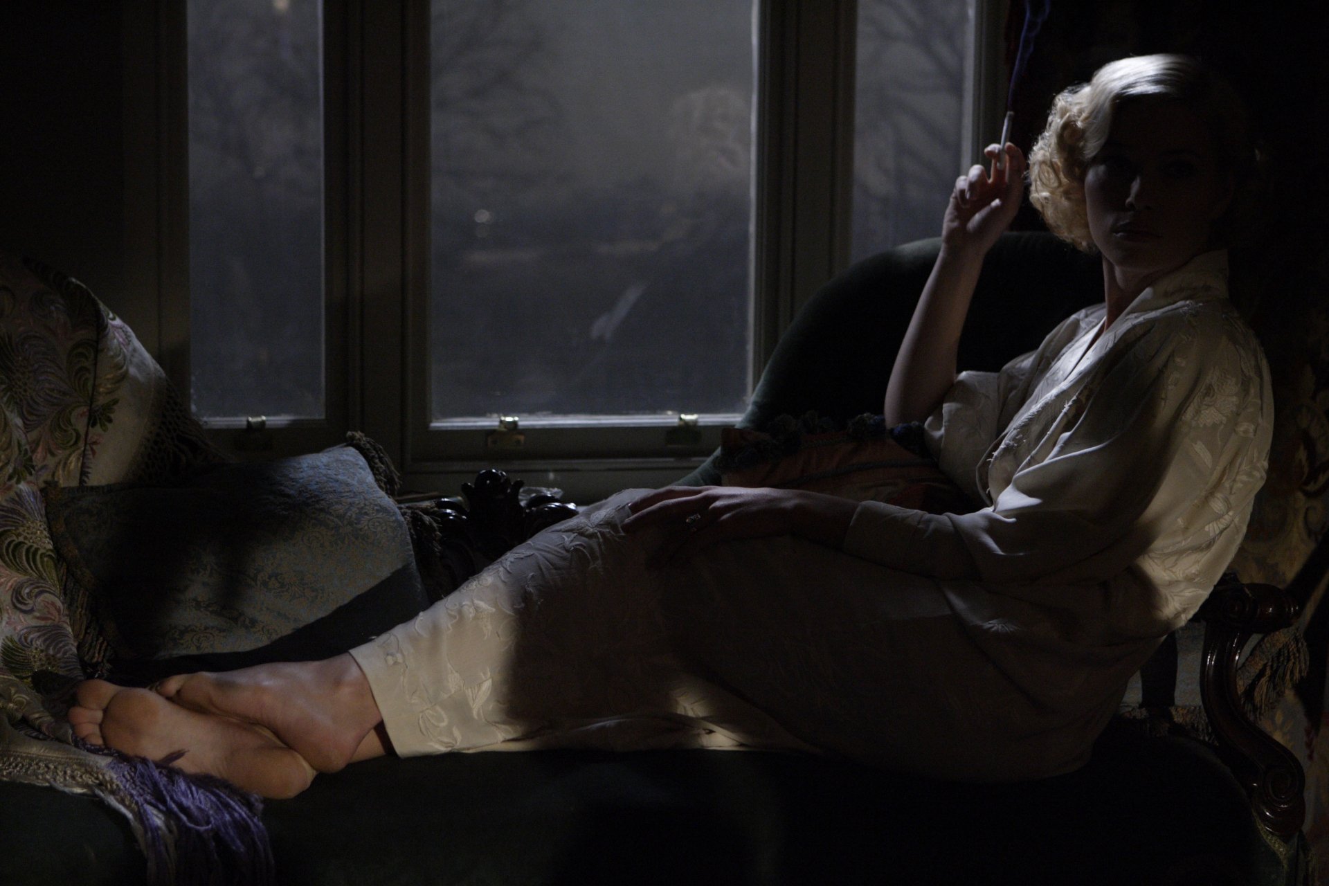 Download Jessica Biel Movie Easy Virtue HD Wallpaper