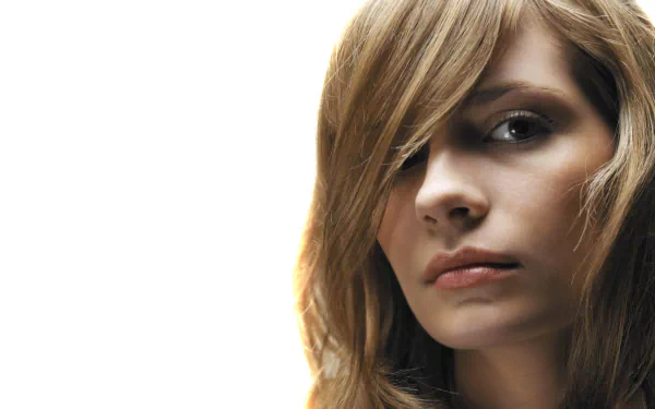 Celebrity Mischa Barton HD Desktop Wallpaper | Background Image