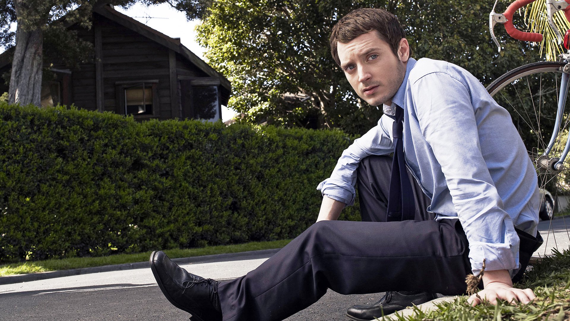 Download Sitcom Elijah Wood Wilfred (TV Show) TV Show Wilfred HD Wallpaper