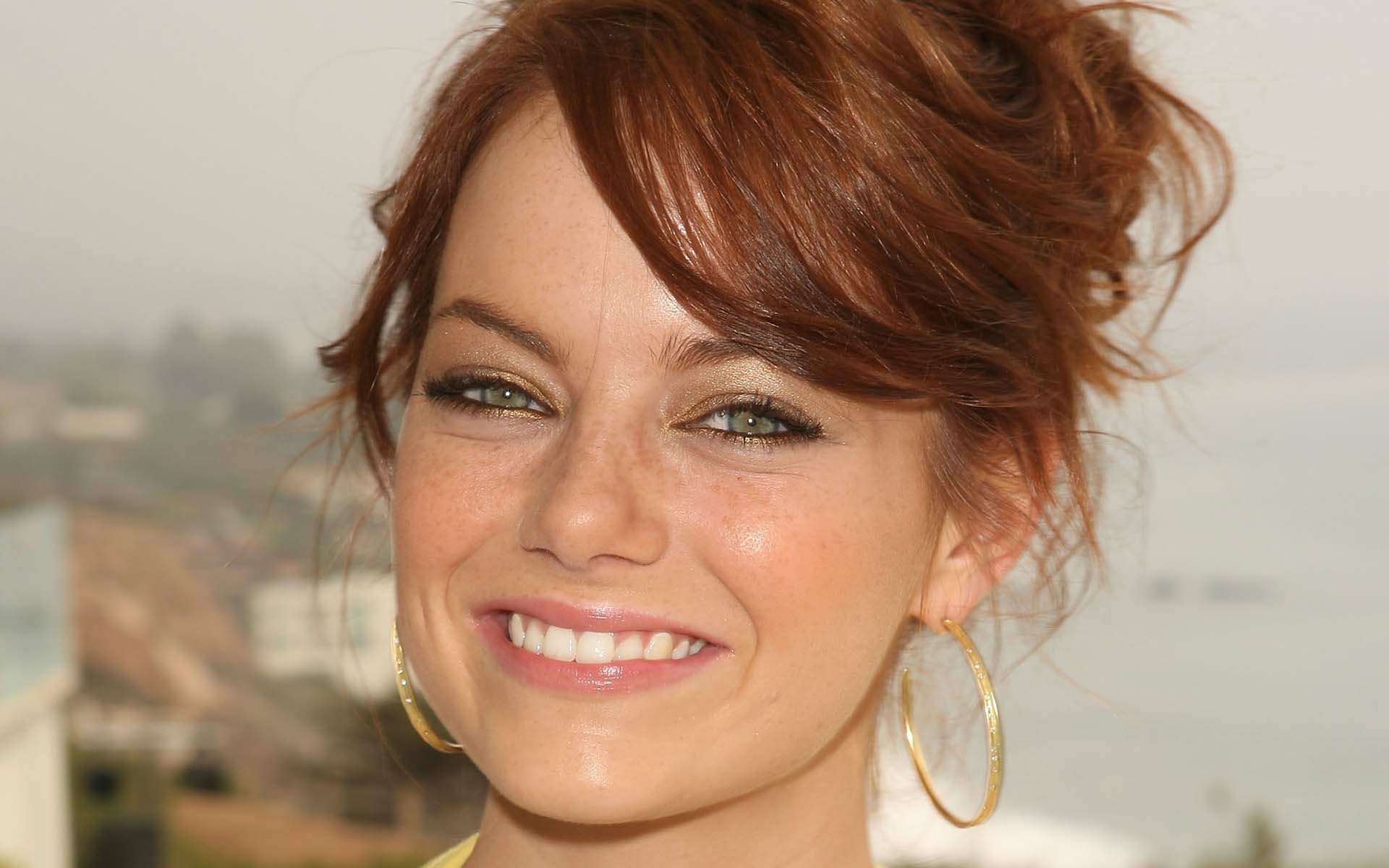 Download Celebrity Emma Stone HD Wallpaper