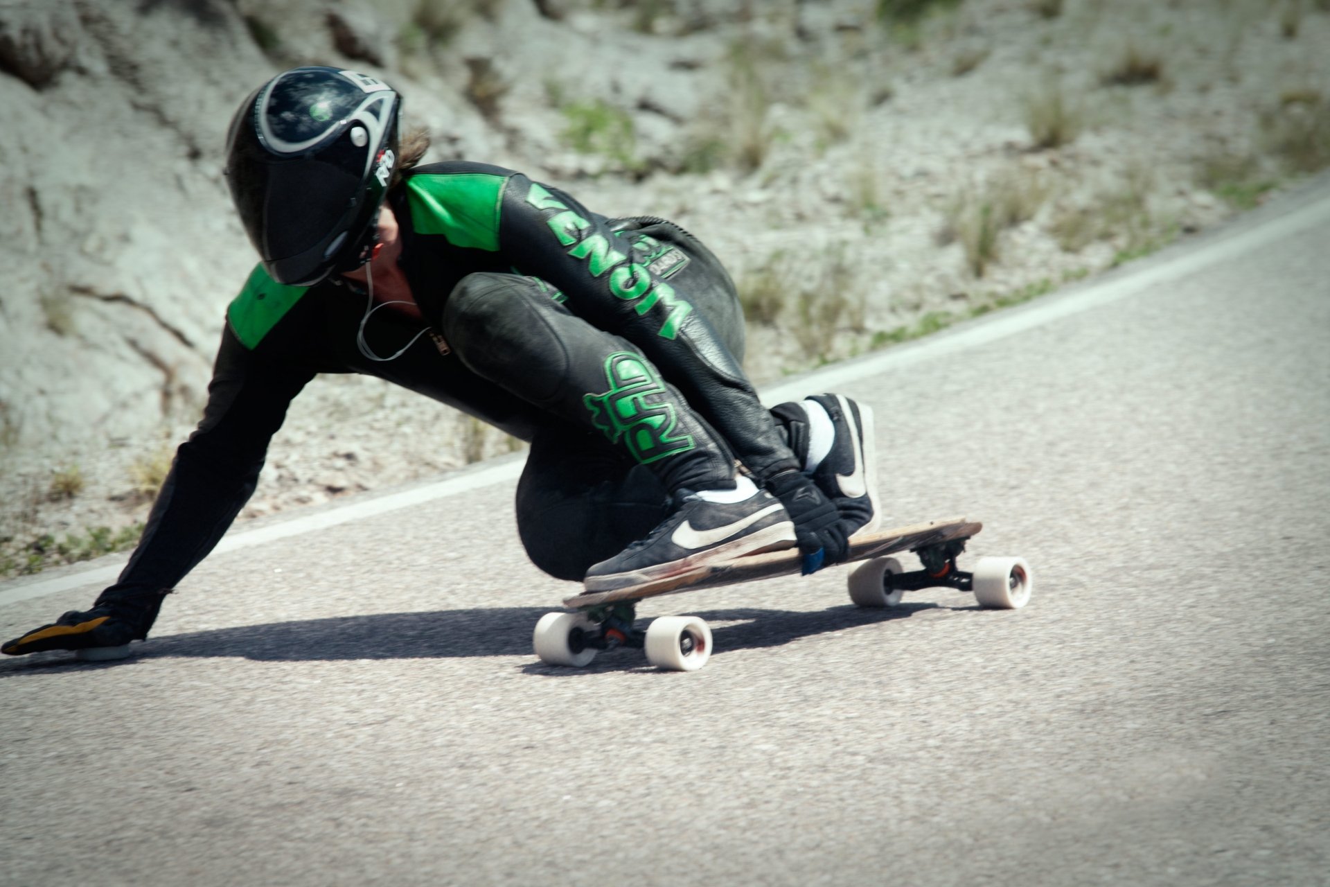 Download Longboarding Sports 4k Ultra HD Wallpaper