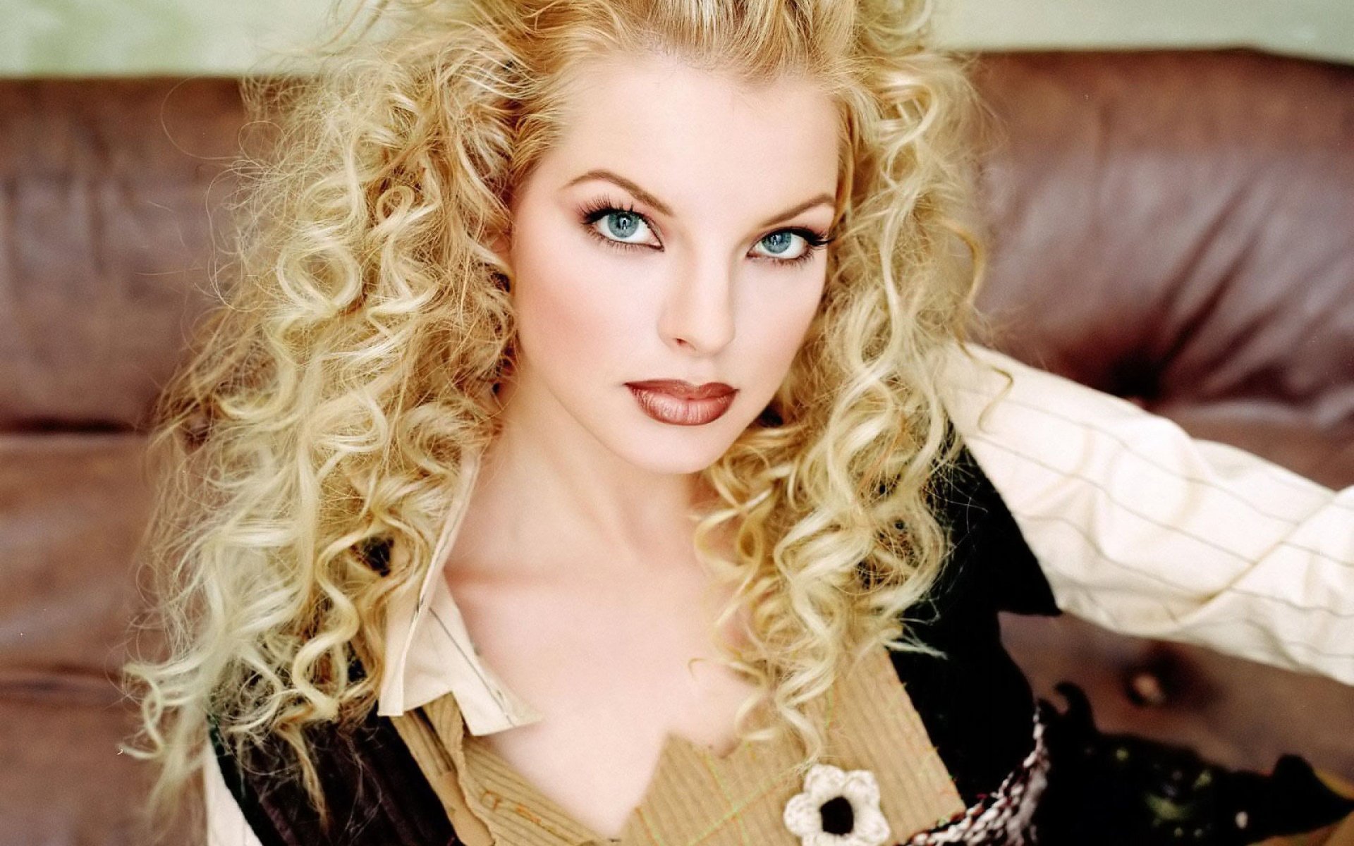 Download Music Yvonne Catterfeld HD Wallpaper