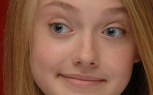 Celebrity Dakota Fanning HD Desktop Wallpaper | Background Image