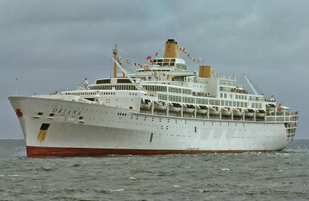  Oriana arriving in Fremantle Western Australia in January 1979