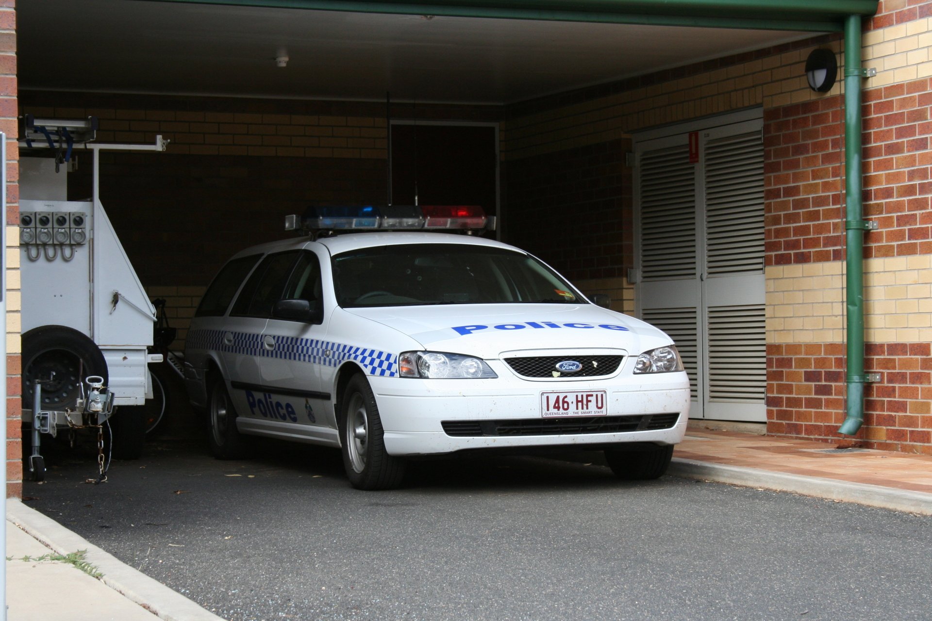 Download Ford Car Vehicle Police HD Wallpaper