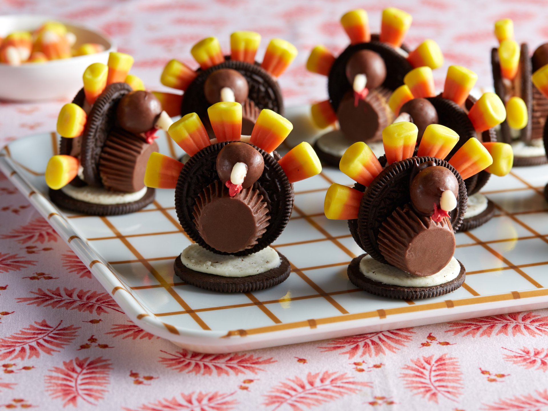 Download Chocolate Sweets Holiday Thanksgiving 4k Ultra HD Wallpaper