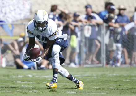 Los Angeles Chargers Sports HD Desktop Wallpaper | Background Image