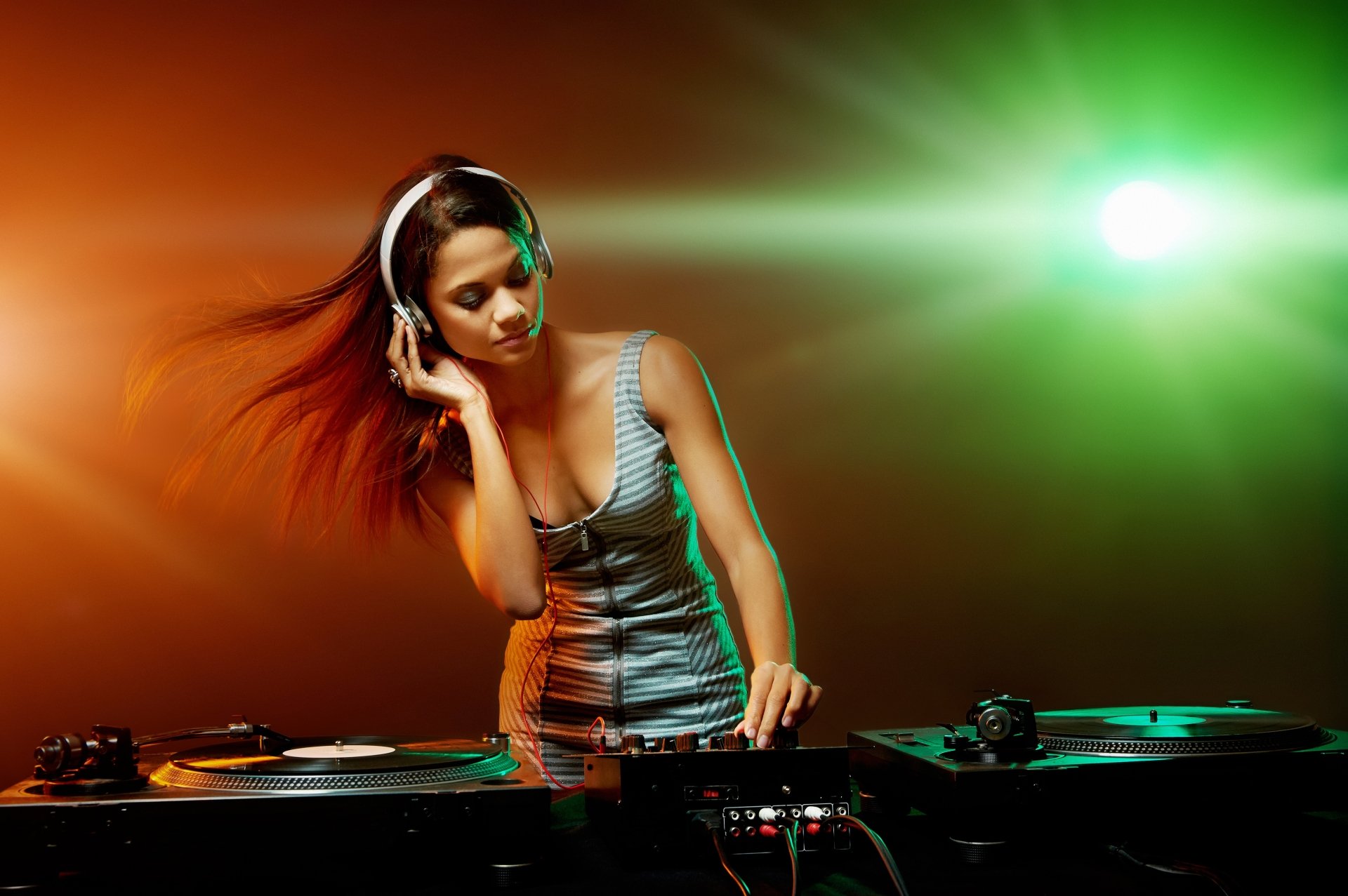 4 4k Ultra Hd Dj Wallpapers Background Images Wallpaper Abyss