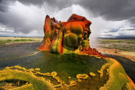  Fly Geyser, Nevada