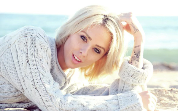 tattoo green eyes blonde model American woman Alysha Nett HD Desktop Wallpaper | Background Image