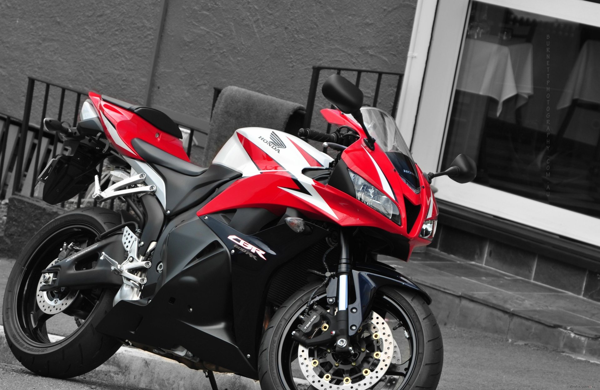 Download Motorcycle Vehicle Honda CBR600RR 4k Ultra HD Wallpaper