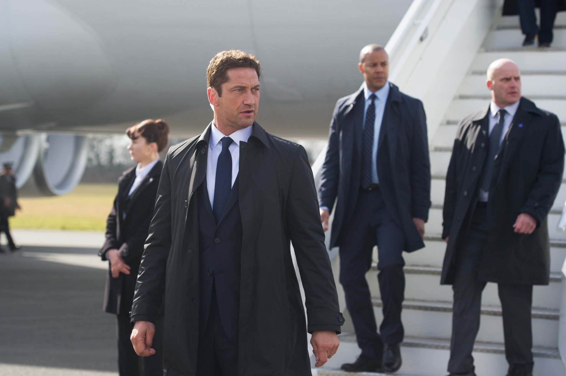 Download Gerard Butler Mike Banning Movie London Has Fallen HD Wallpaper