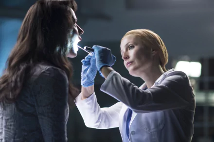 Gillian Anderson Dana Scully TV Show The X-Files HD Desktop Wallpaper | Background Image