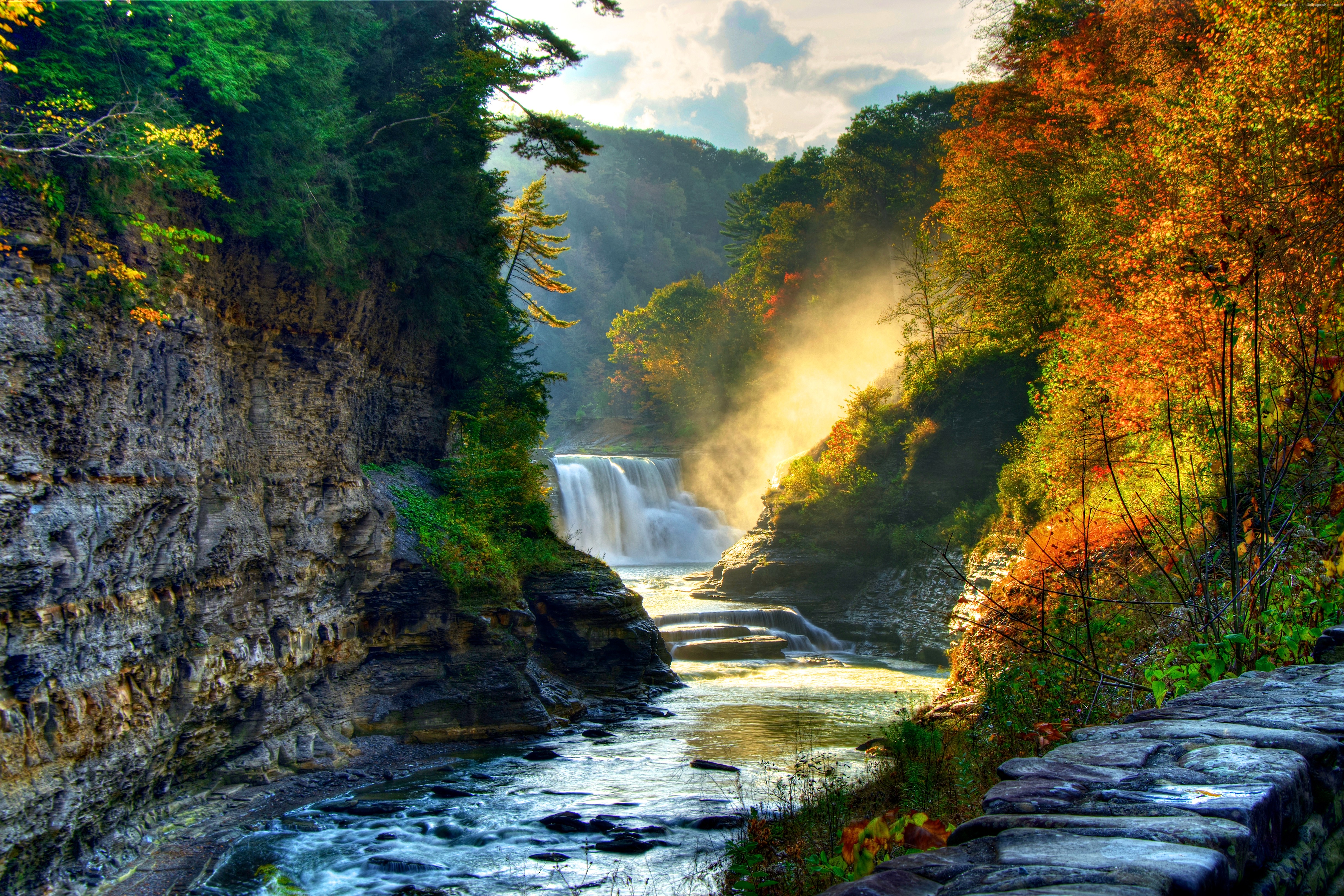 Waterfall in Autumn Forest 4k Ultra HD Fondo de Pantalla 