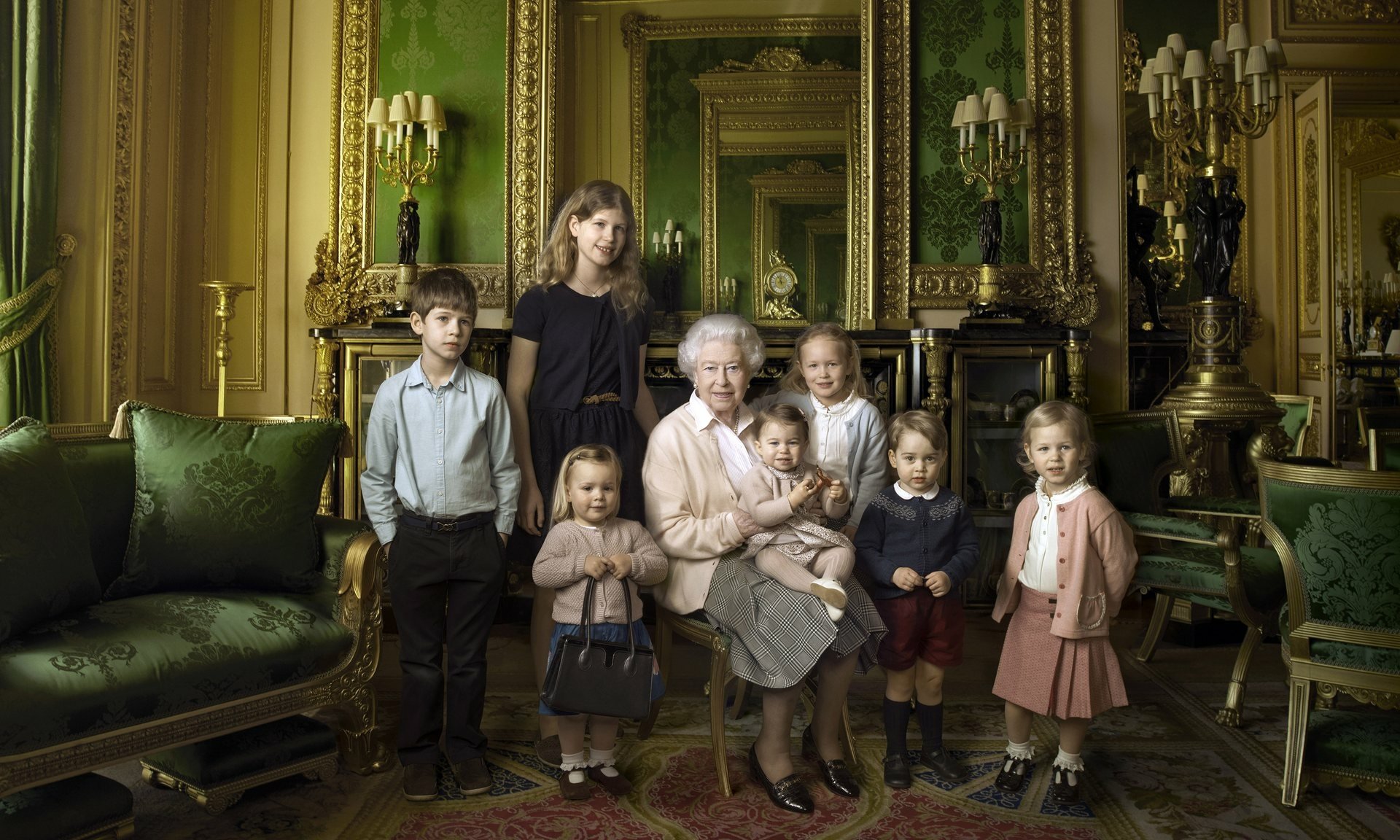 Download Woman Queen Elizabeth II HD Wallpaper
