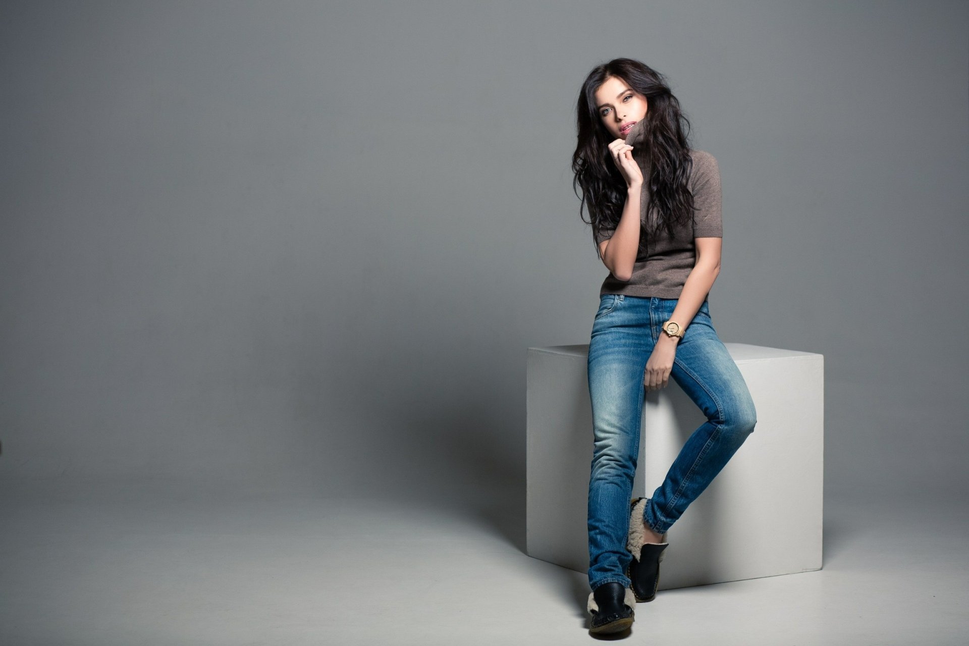 Download Singer Russian Brunette Blue Eyes Music Elena Temnikova HD Wallpaper