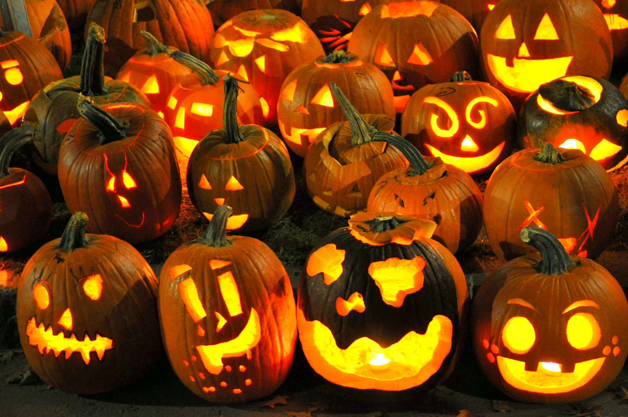 Download Candle Light Jack-o'-lantern Holiday Halloween HD Wallpaper