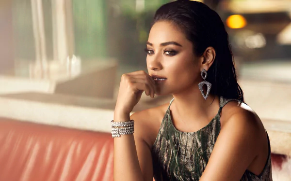 brown eyes brunette earrings model actress Canadian Celebrity Shay Mitchell HD Desktop Wallpaper | Background Image