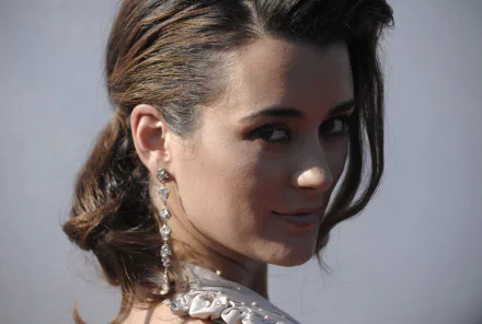 brown eyes earrings brunette face actress Celebrity Cote De Pablo HD Desktop Wallpaper | Background Image