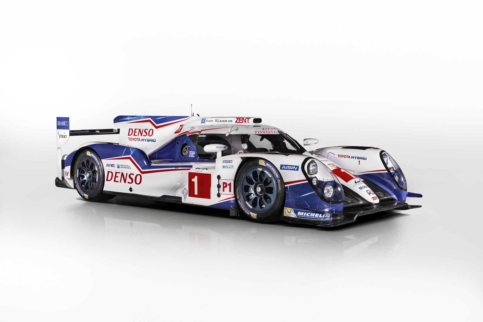 Toyota TS040 Hybrid race car in white, red and blue livery on a clean white background — 4K Ultra HD PC desktop wallpaper of a high-performance racing vehicle.