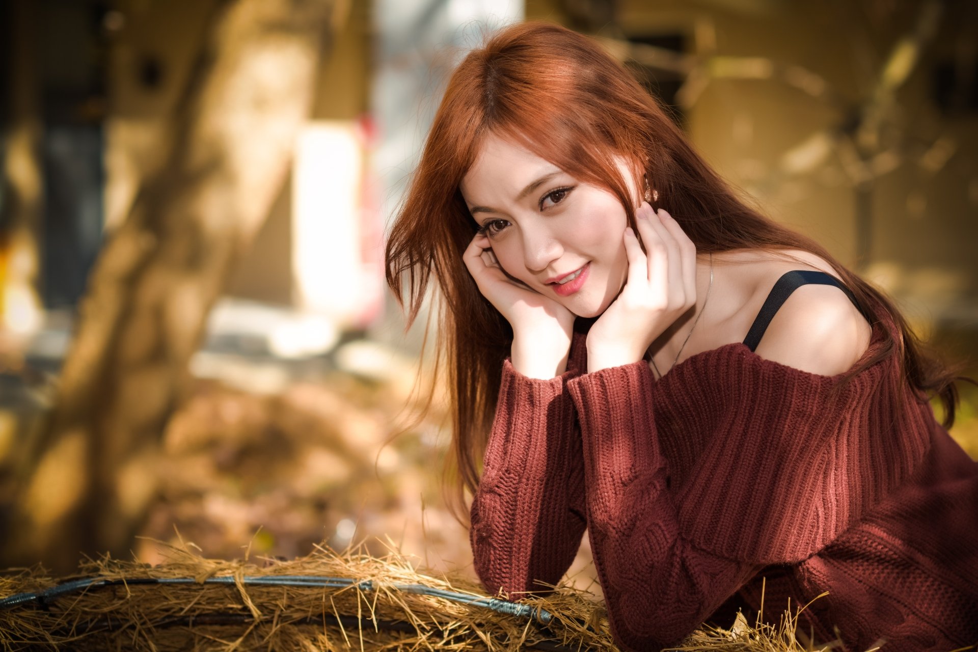 Redhead Model in Depth of Field - 4K Ultra HD Wallpaper | 5520x3680 ...