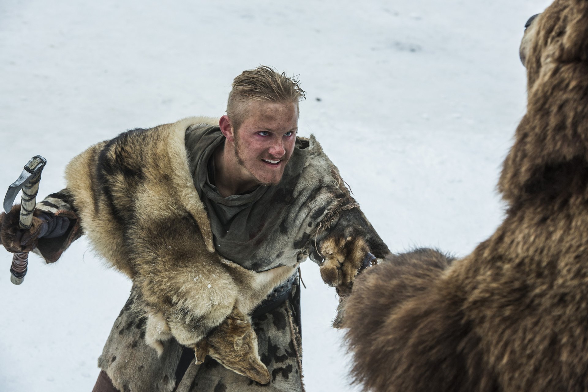 Download TV Show Vikings (2013) Bjorn Lothbrok HD Wallpaper