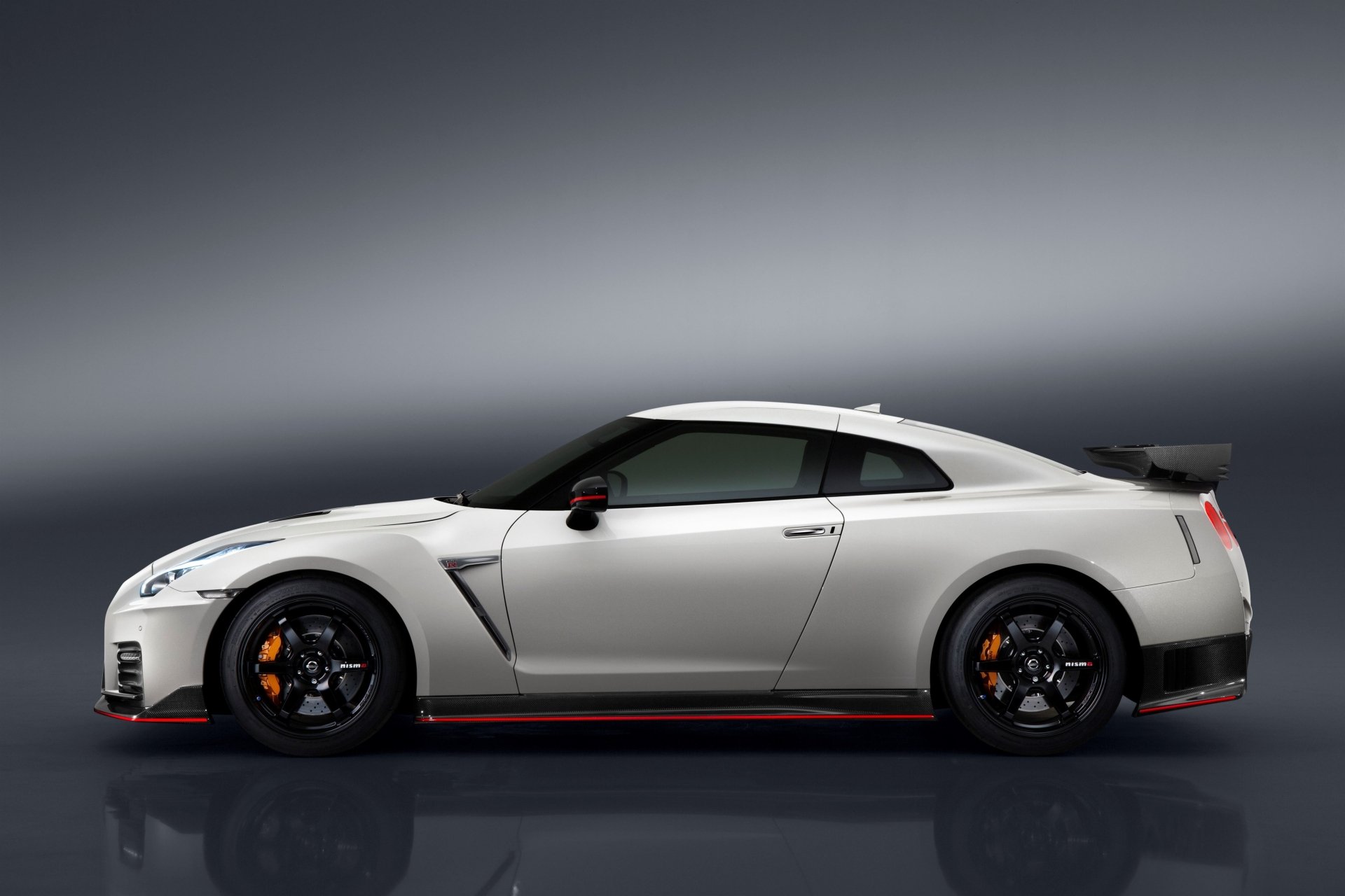Download Supercar Car White Car Nissan Nissan GT-R Vehicle Nissan GT-R Nismo 4k Ultra HD Wallpaper