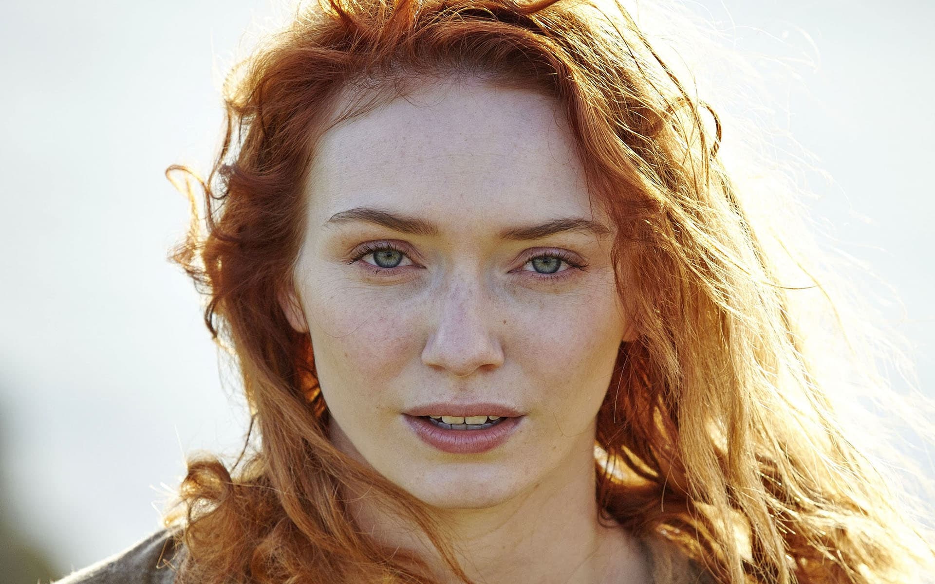 Eleanor Tomlinson Wallpaper