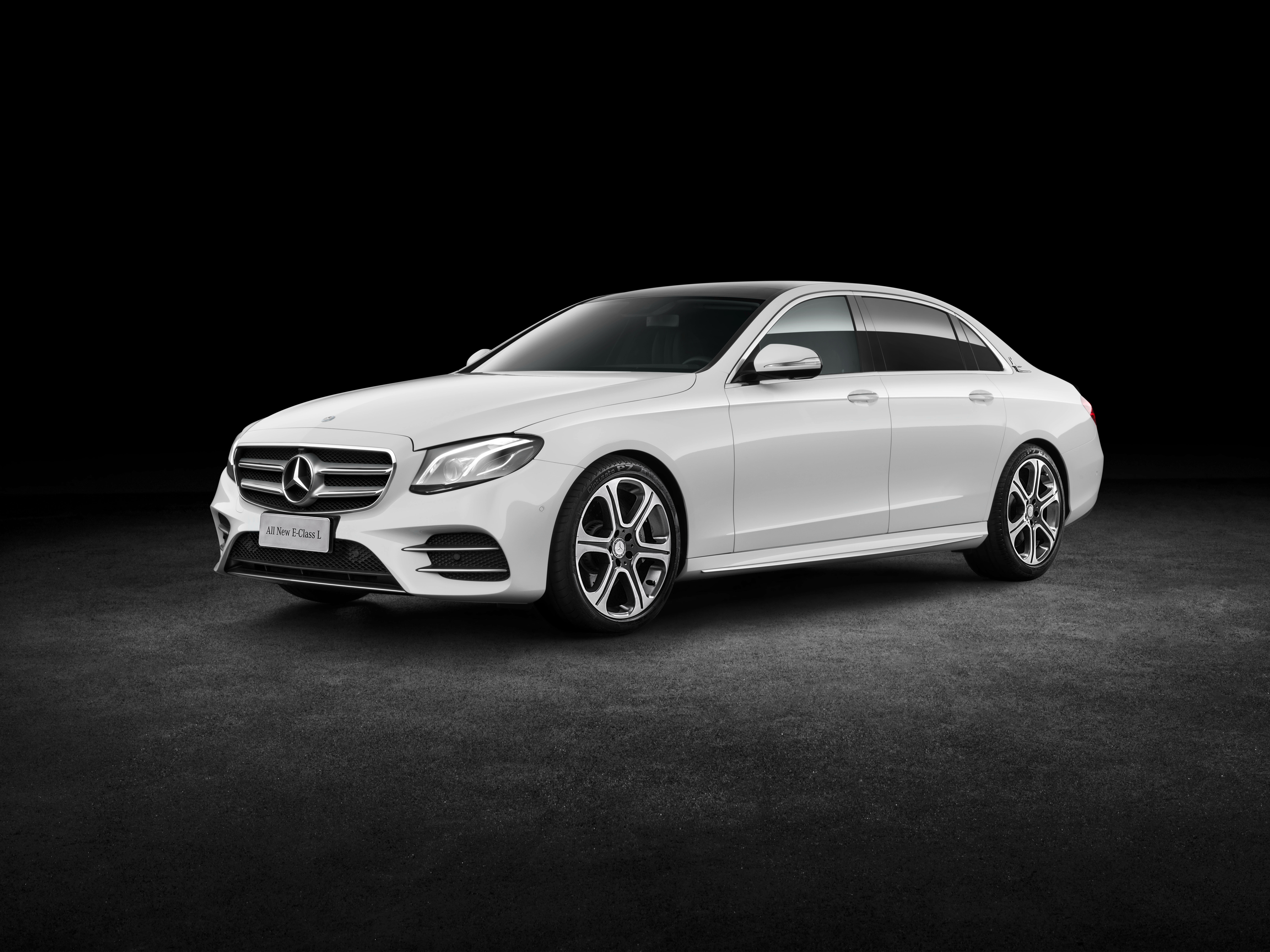 White Mercedes Benz Luxury Car Hd