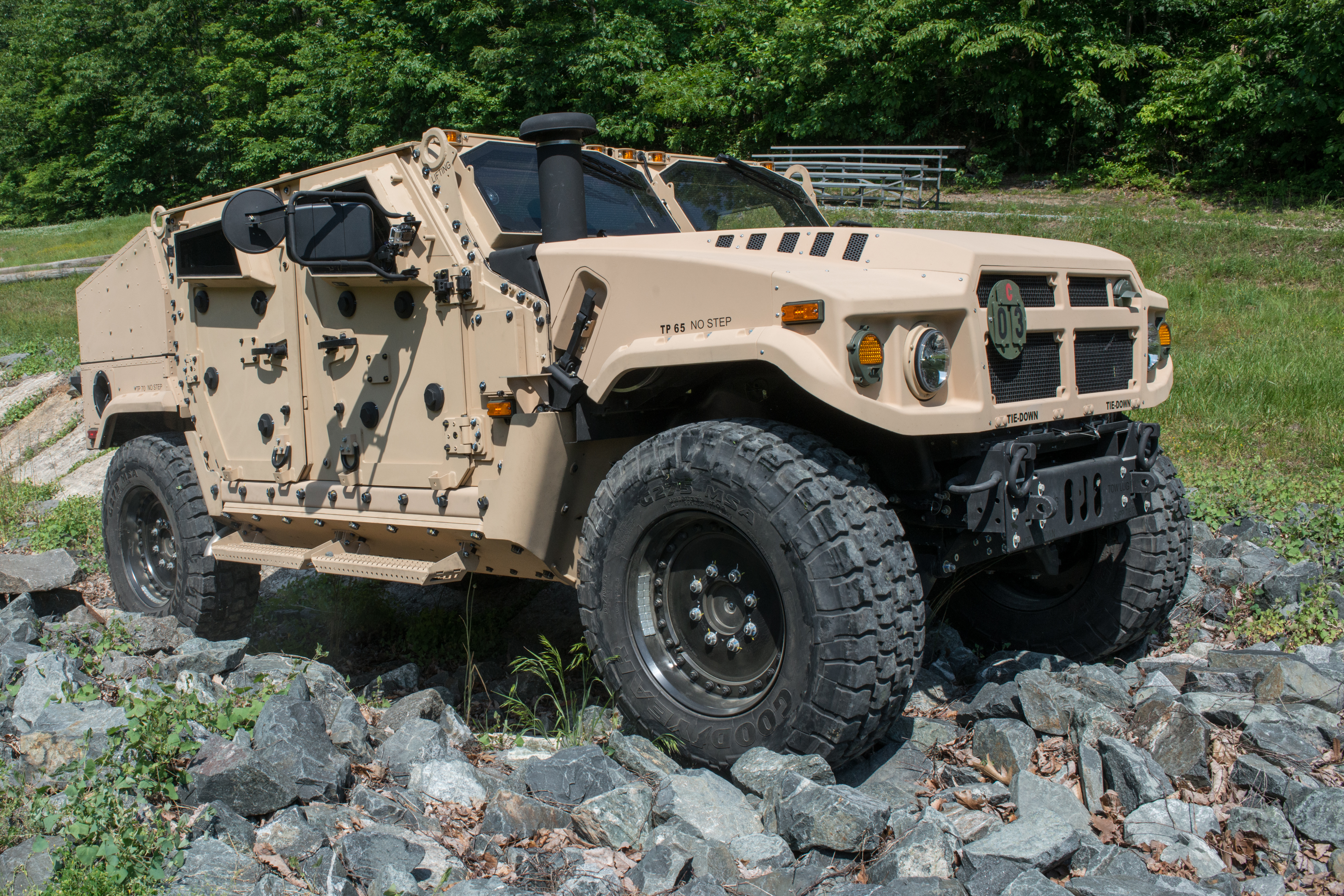 Military AM General BRV-O HD Wallpaper | Background Image