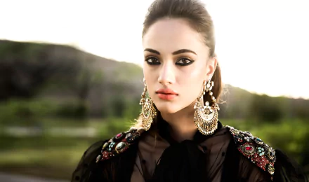 Celebrity Akanksha Thakur HD Desktop Wallpaper | Background Image