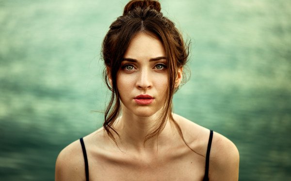 Women Model Face Green Eyes Lipstick Brunette Depth Of Field HD Wallpaper | Background Image