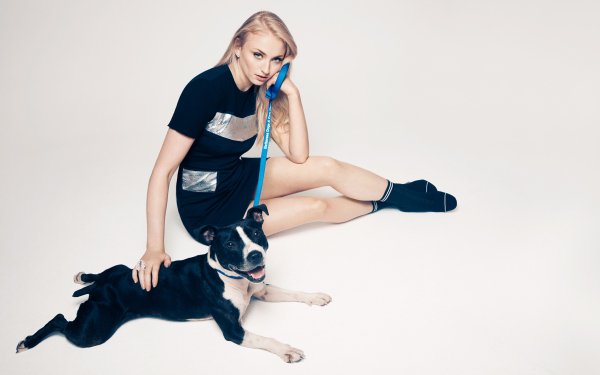 Celebrity Sophie Turner Dog Actress Blonde American HD Wallpaper | Background Image