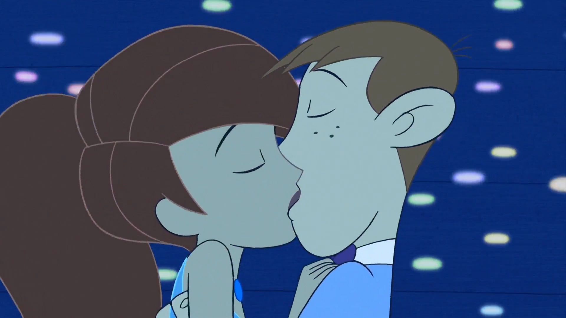Kim and Ron Kissing at prom night