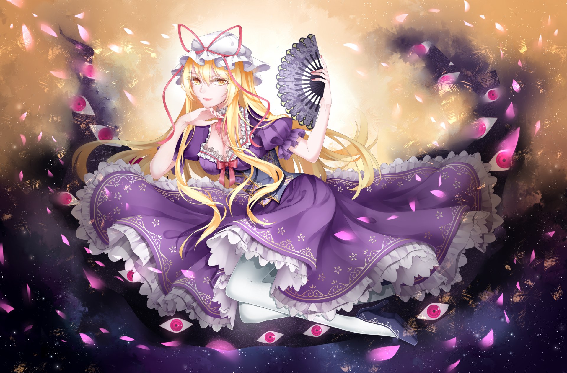 Yukari Yakumo in an ornate purple dress and cat-eared hat, long blonde hair, holding a fan amid floating eye motifs and pink petals — 4K Ultra HD PC desktop wallpaper and background.