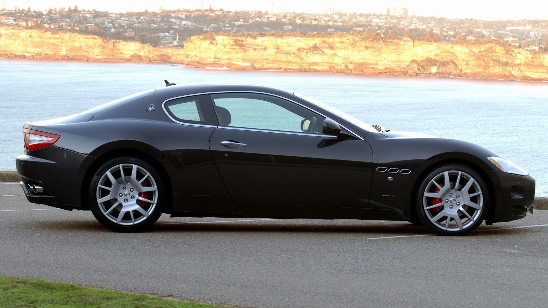 Download Car Black Car Grand Tourer Vehicle Maserati GranTurismo HD ...