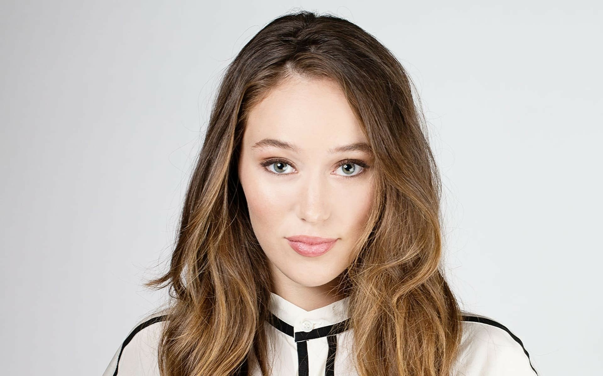Download Celebrity Alycia Debnam Carey HD Wallpaper
