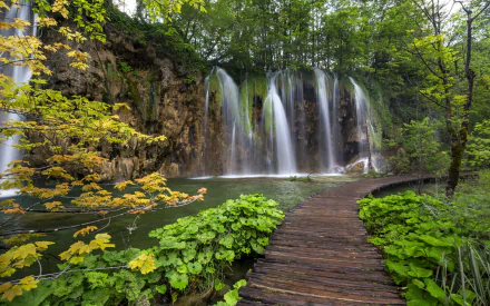  Plitvice Lakes Waterfall