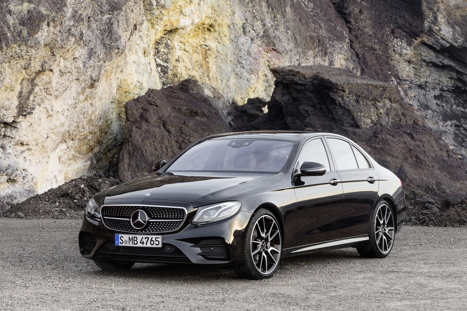 Download Black Car Car Mercedes-Benz Vehicle Mercedes-Benz E-Class 4k Ultra HD Wallpaper