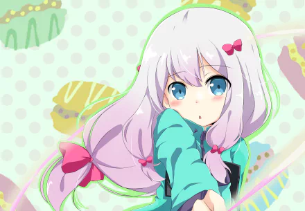 Sagiri Izumi from EroManga‑Sensei, 4K Ultra HD PC desktop wallpaper: shy blue‑eyed girl with long silver‑lavender hair, pink bows, teal sweater on a pastel patterned background.