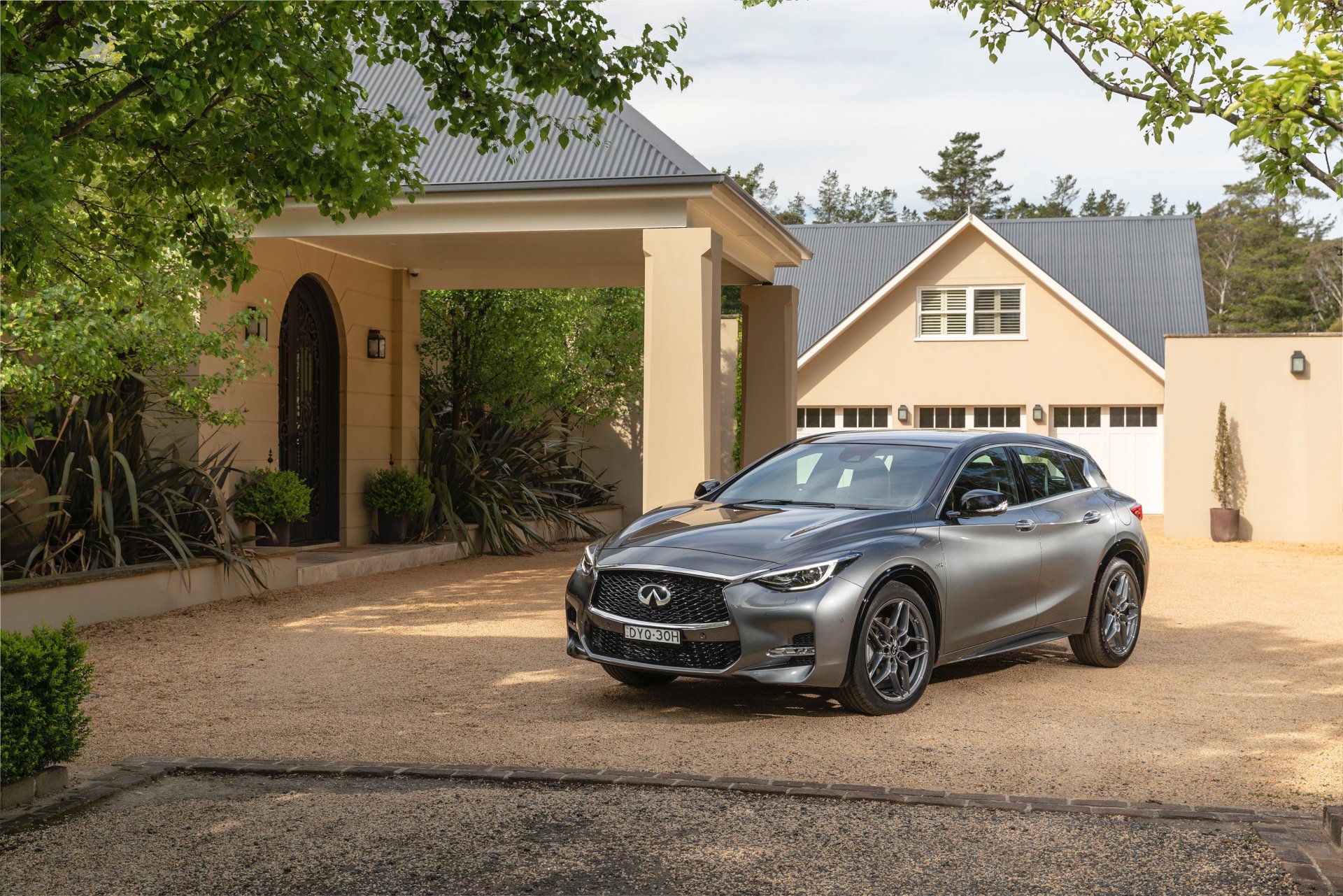 Download Hatchback Silver Car Car Infiniti Vehicle Infiniti Q30 4k Ultra HD Wallpaper