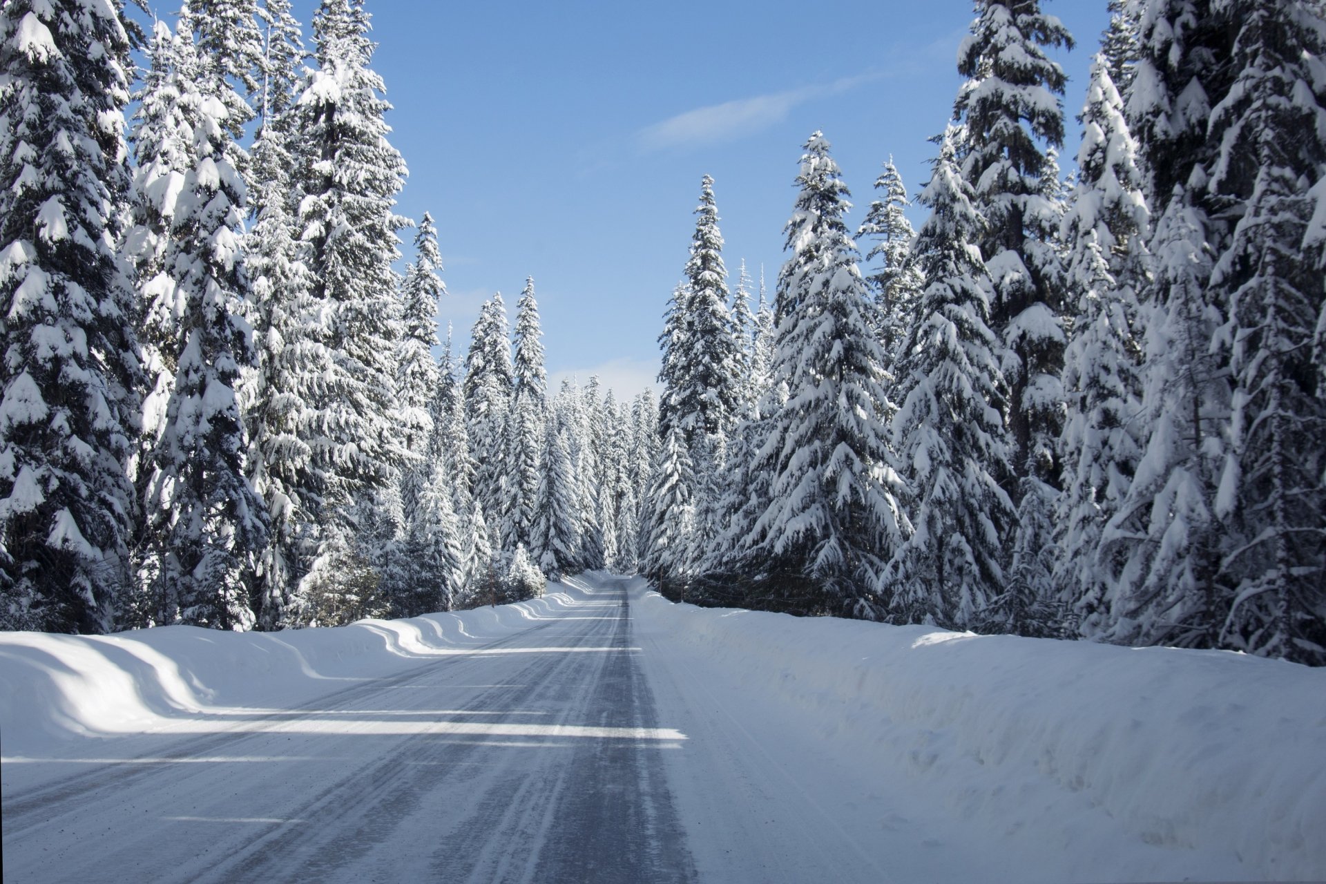 oregon mountain passes        
        <figure class=