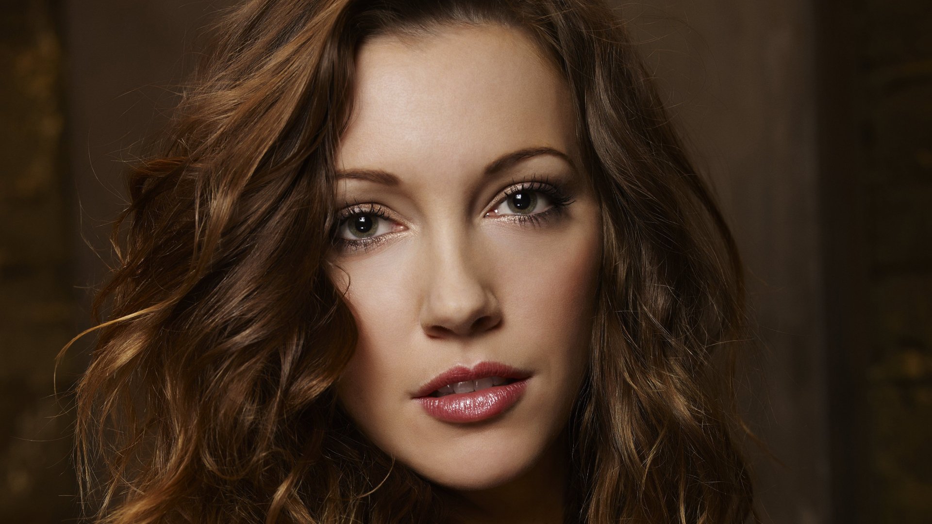 Download Brunette Stare Face American Actress Celebrity Katie Cassidy 4k Ultra Hd Wallpaper 3909