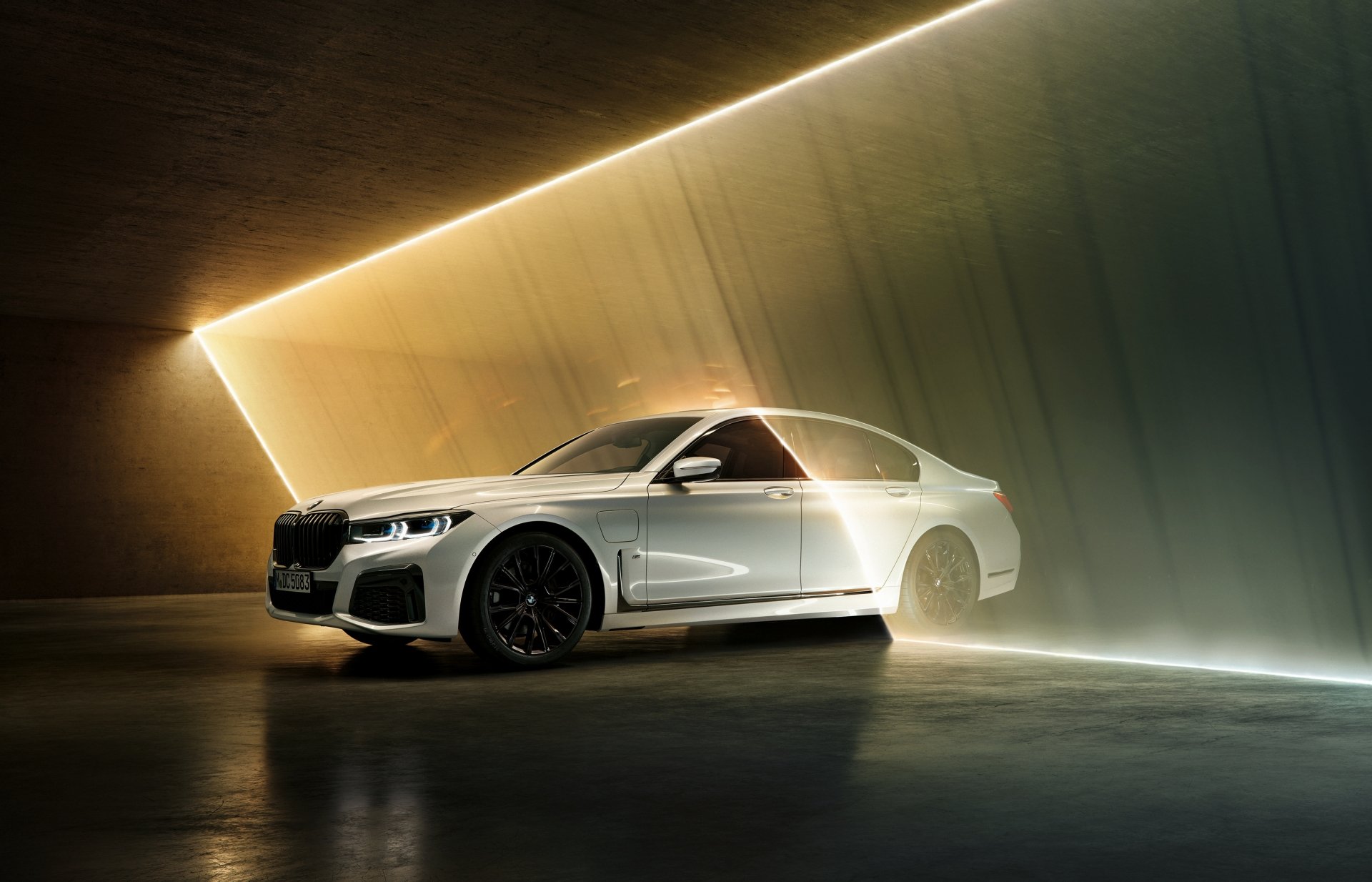 Download White Car Car BMW Vehicle BMW 7 Series 4k Ultra HD Wallpaper